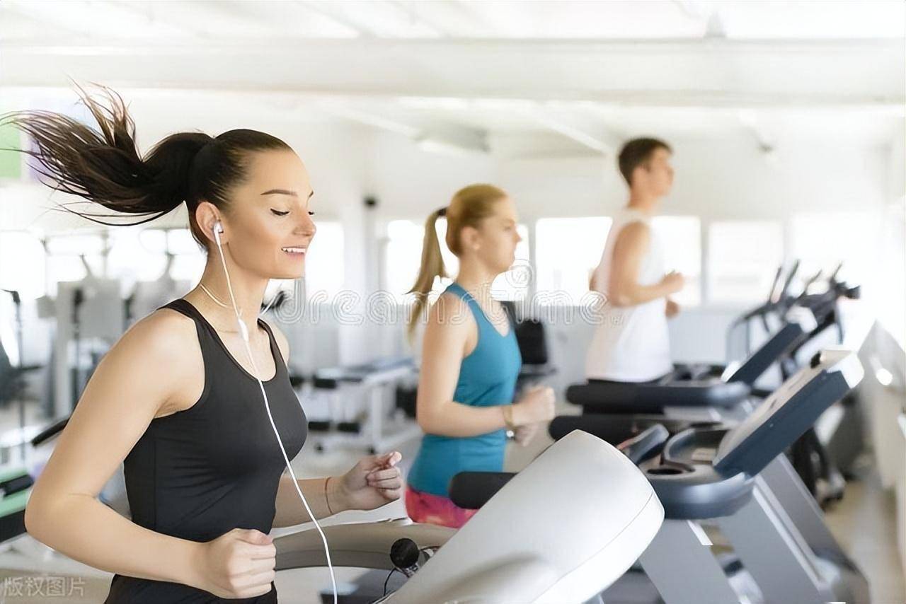 虽然有氧训练可以帮助减少体脂肪,但是对于身体的局部塑形效果并不