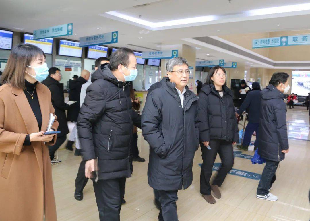 区委常委,常务副区长王建刚现场调度