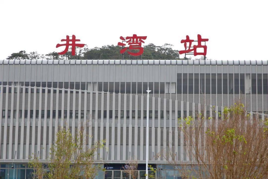 珠机城际铁路又称为广珠城际铁路延长线,是珠海市境内首条连接东西部