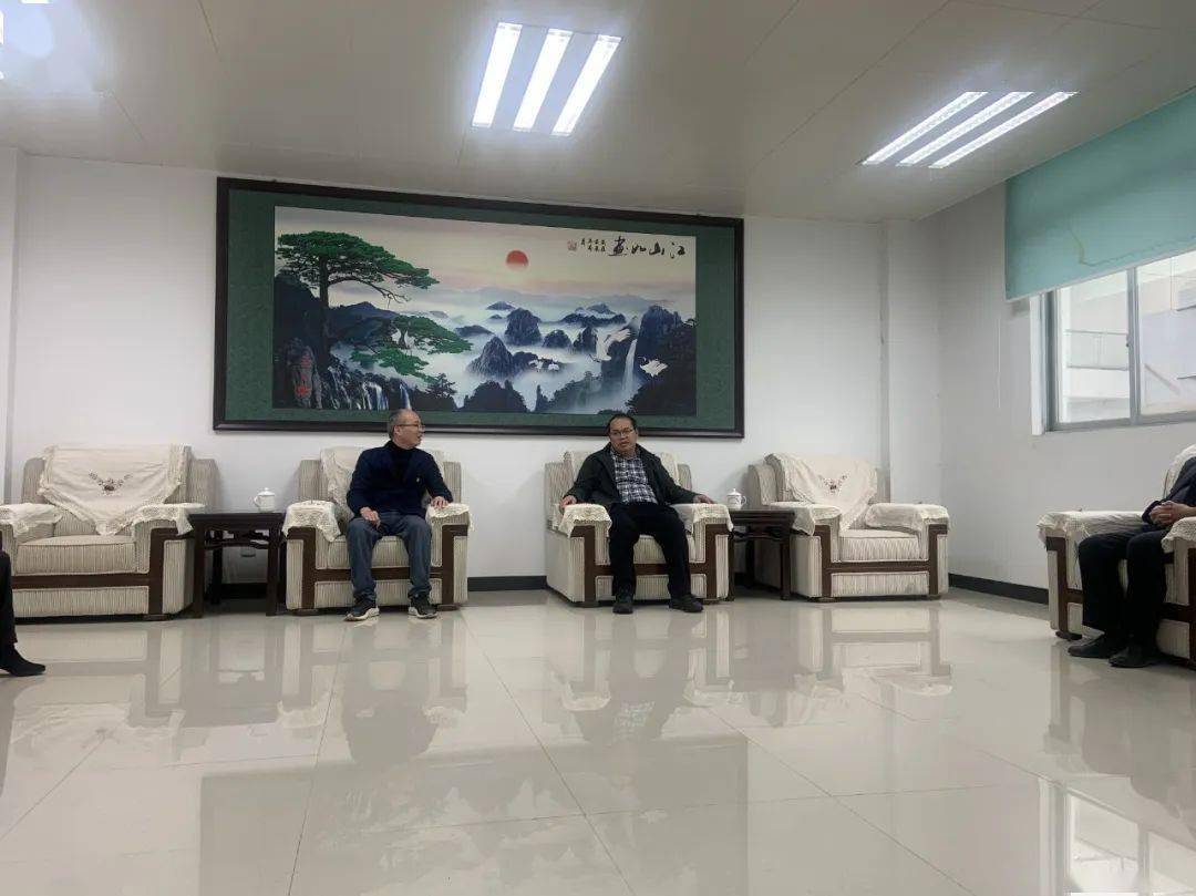 蒋银辉副秘书长到玉林市检验检测研究院走访慰问优秀