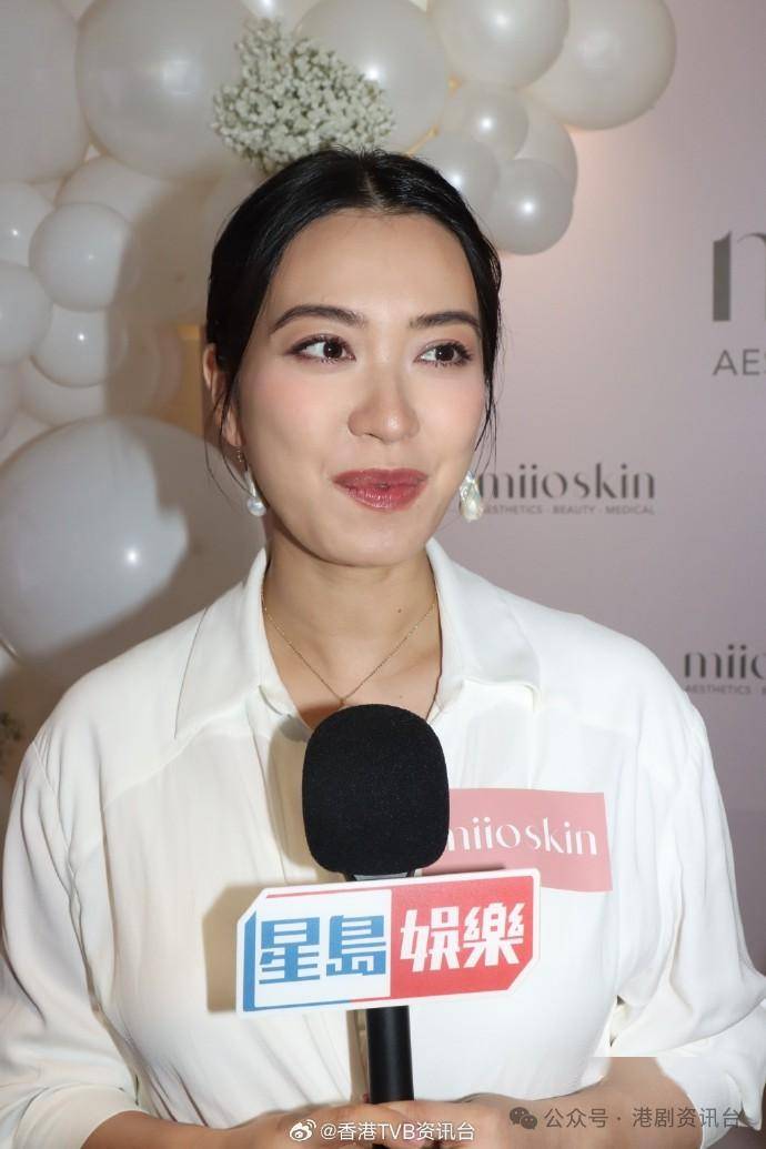 怀孕六个月惊喜现身!35岁朱千雪挺巨肚现身依然省镜