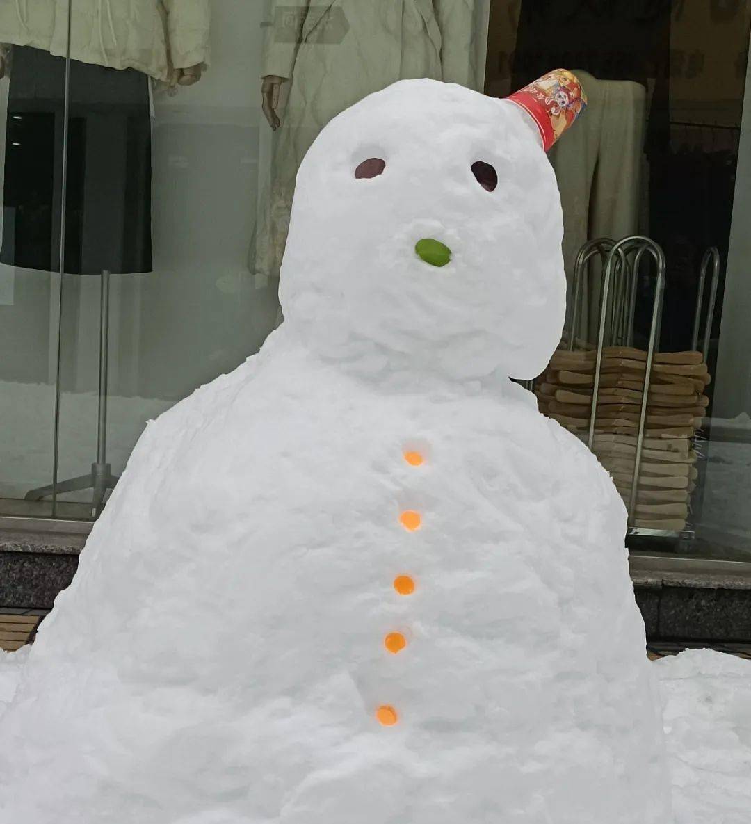 江陵网友秀才艺啦 花式堆雪人