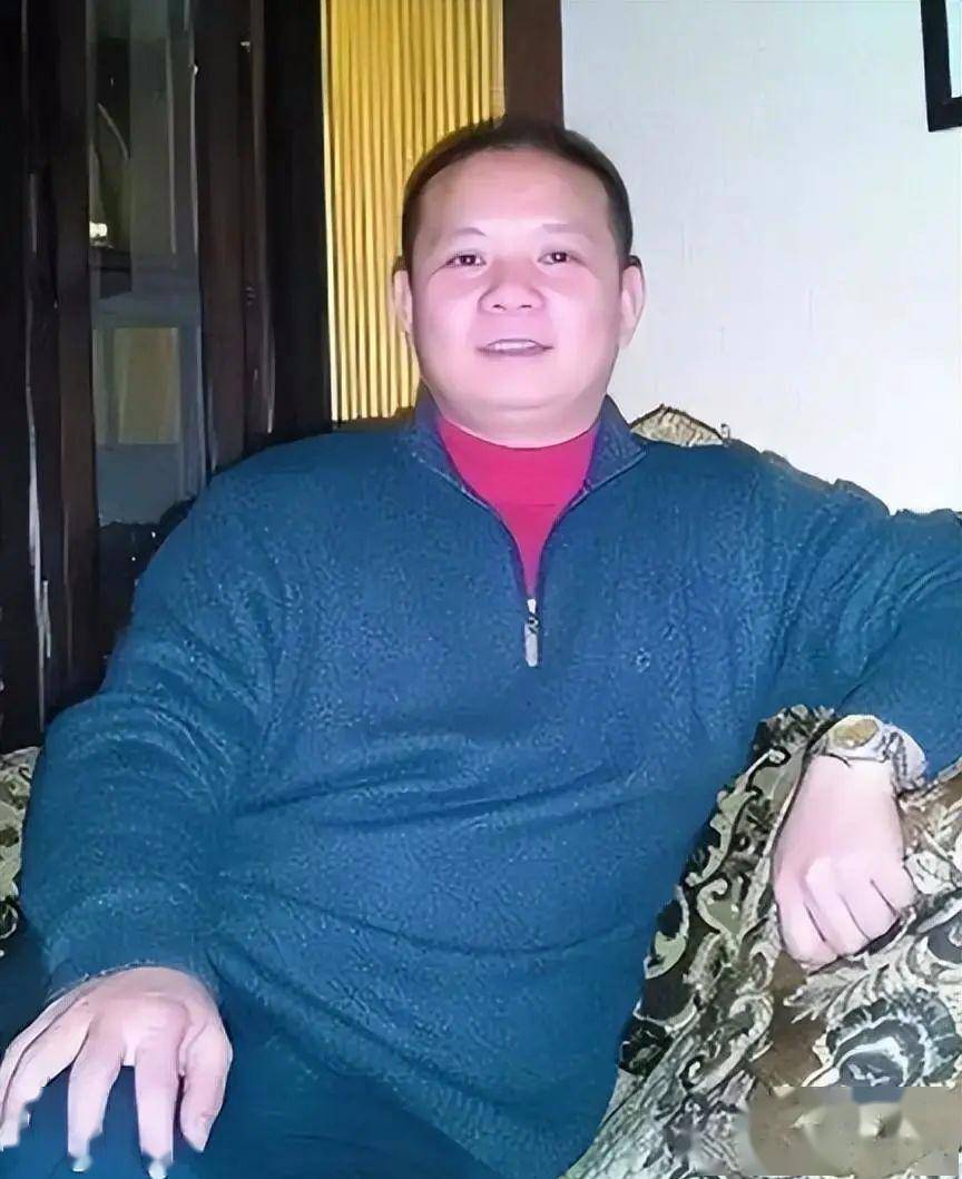 重庆首富郭家富,豪掷6000万给员工买江景房,破产后却靠众筹治病