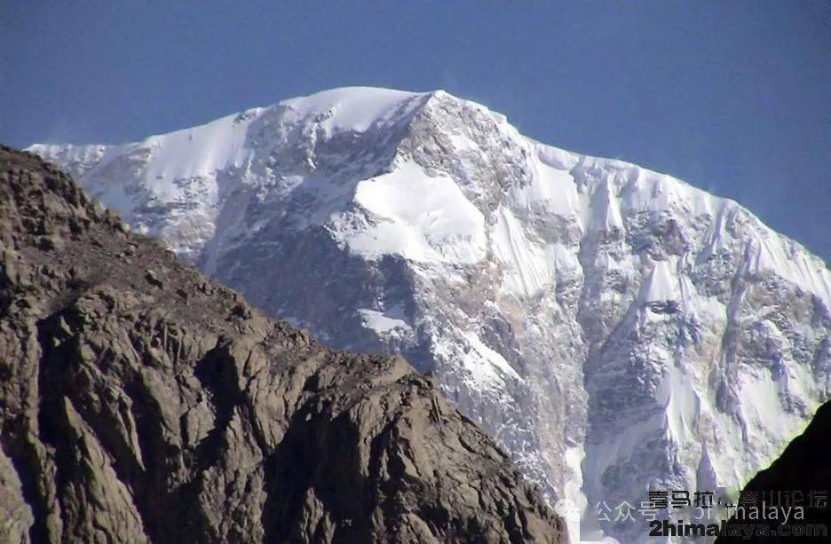 439米托木尔峰被认定的历史首攀|山峰的实际首次攀登出现在1938年