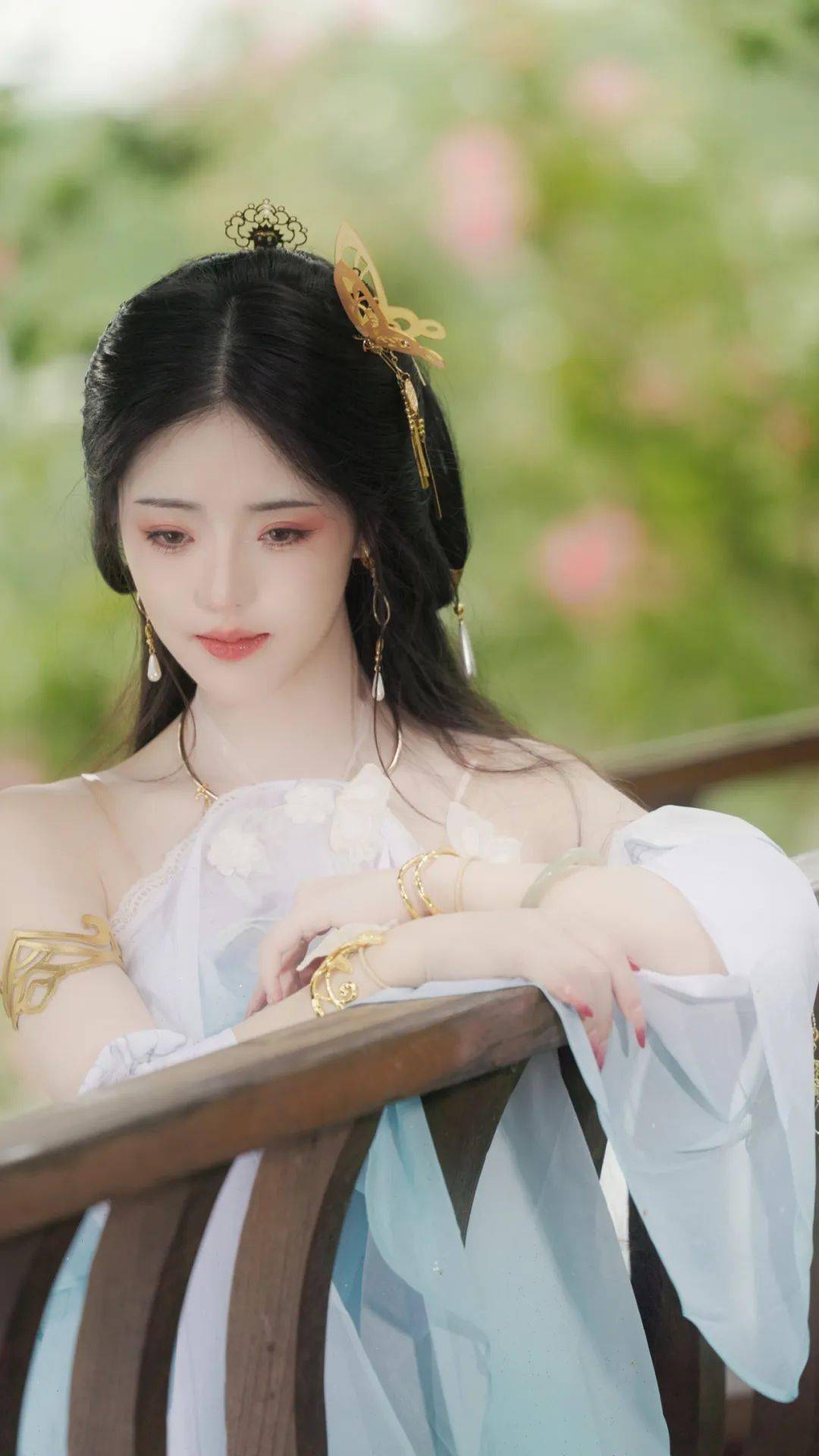 67cosplay丨逆水寒素问,大概这就是很多人喜欢这个温柔似水的师妹吧