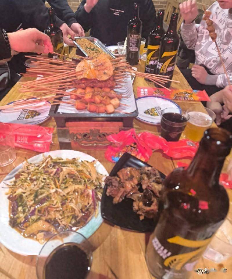 深夜聊天室:快过年了,你和老朋友聚会了吗?