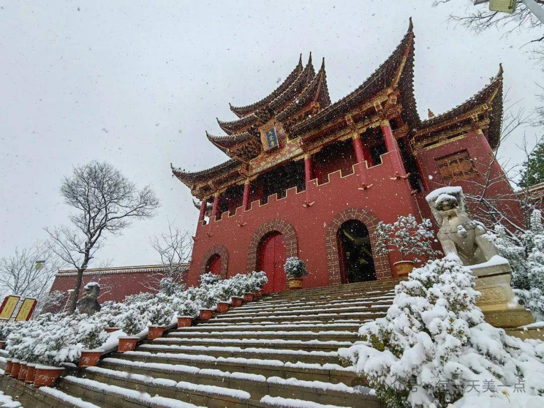 曲靖| 雪中的大觉寺_寺庙_雪花_心灵