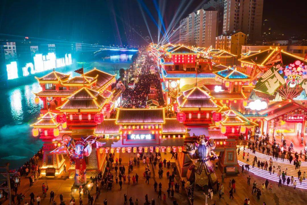 2024年竹溪县西关街武陵古镇公开招聘工作人员公告为进一步加强竹溪县