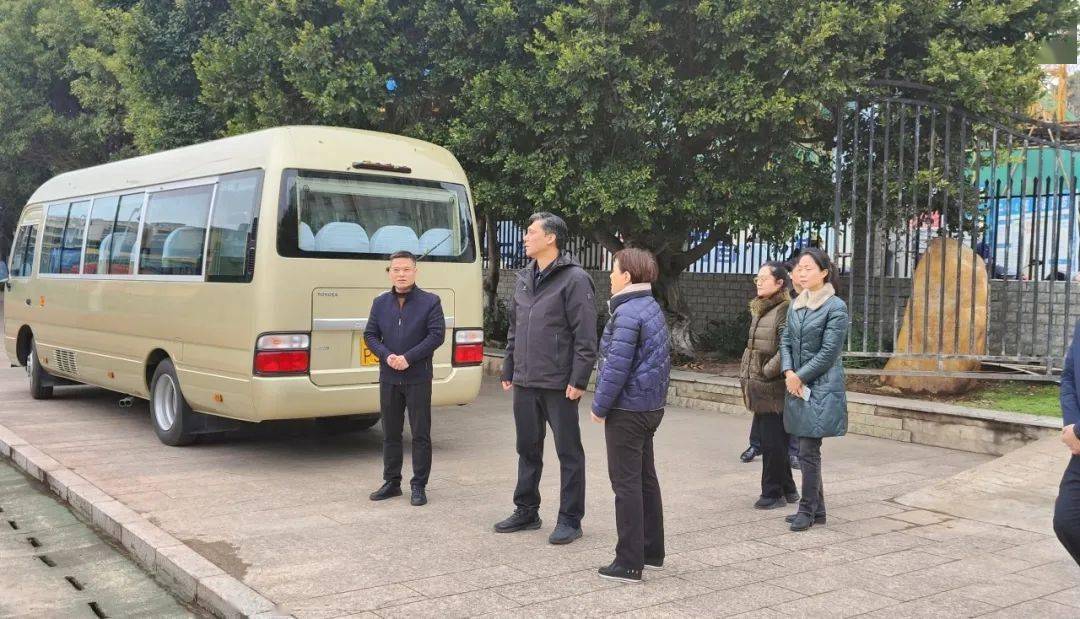 市政府副市长邹治宇调研中心城区体育场馆并督导安全生产工作