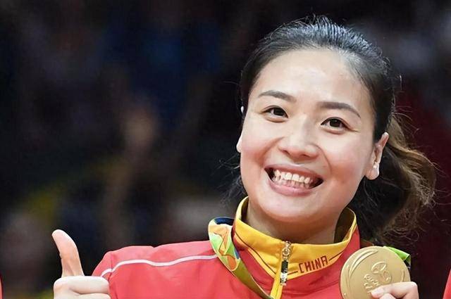 前女排队长魏秋月:嫁给郎平助教,官至副院长,现在生活