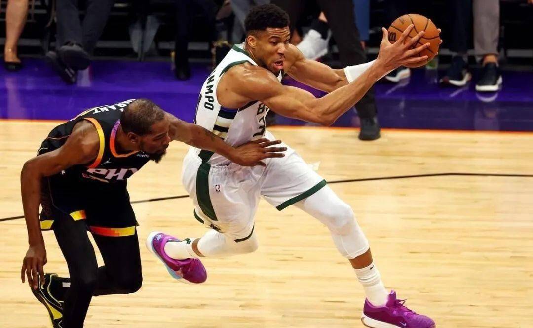 杜兰特垫脚!字母要哭了._布克_比尔_太阳