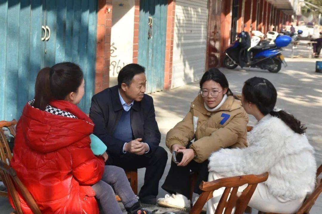郧西教师走千家访万户,传递关爱暖新春_活动_教育_掠影