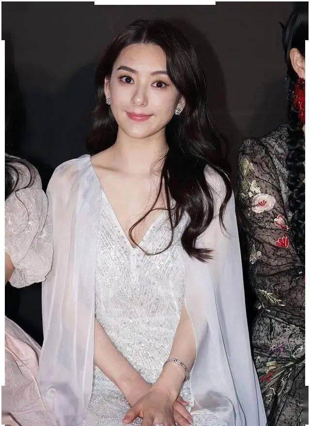 曾经历6段恋情,最短的只有三个月_方媛_金钱_生活