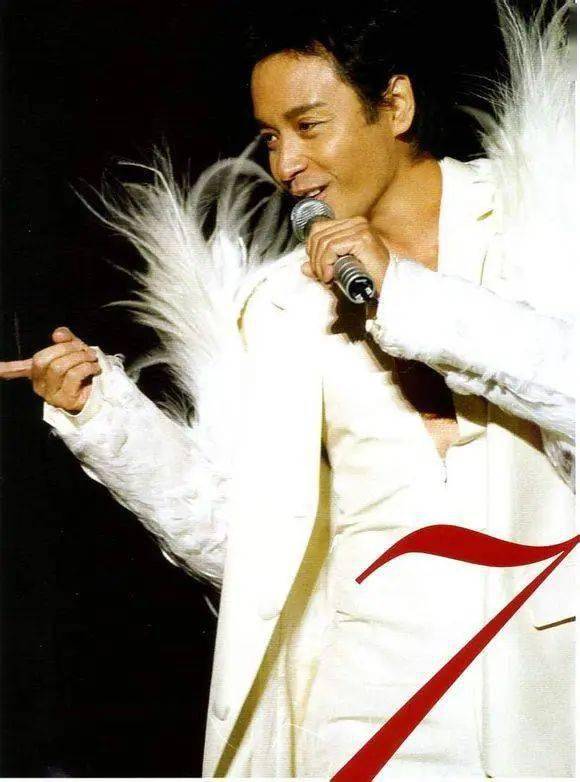 这场千禧音乐风尚大展,勾起了我们美好的青春记忆