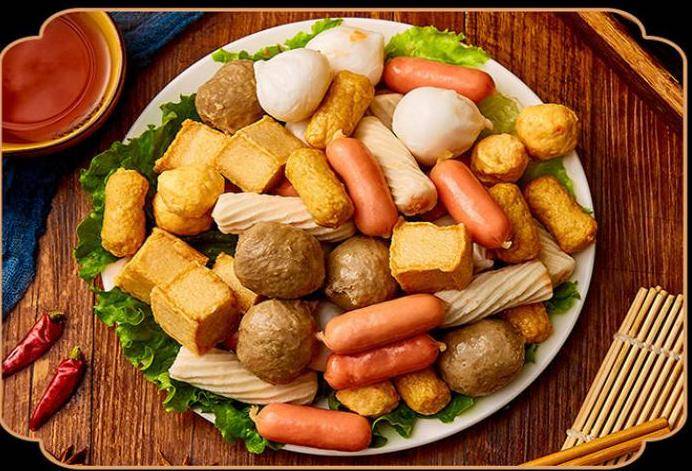 这些仿生食品冠以"鱼""虾""蟹""肉"等食物的名称,令人误以为是动物