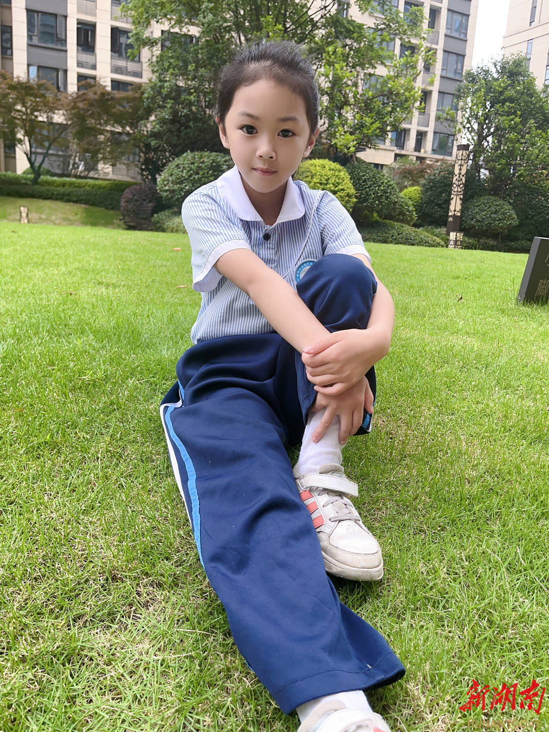 王艺曈是岳塘区滴水湖学校三年级学生.