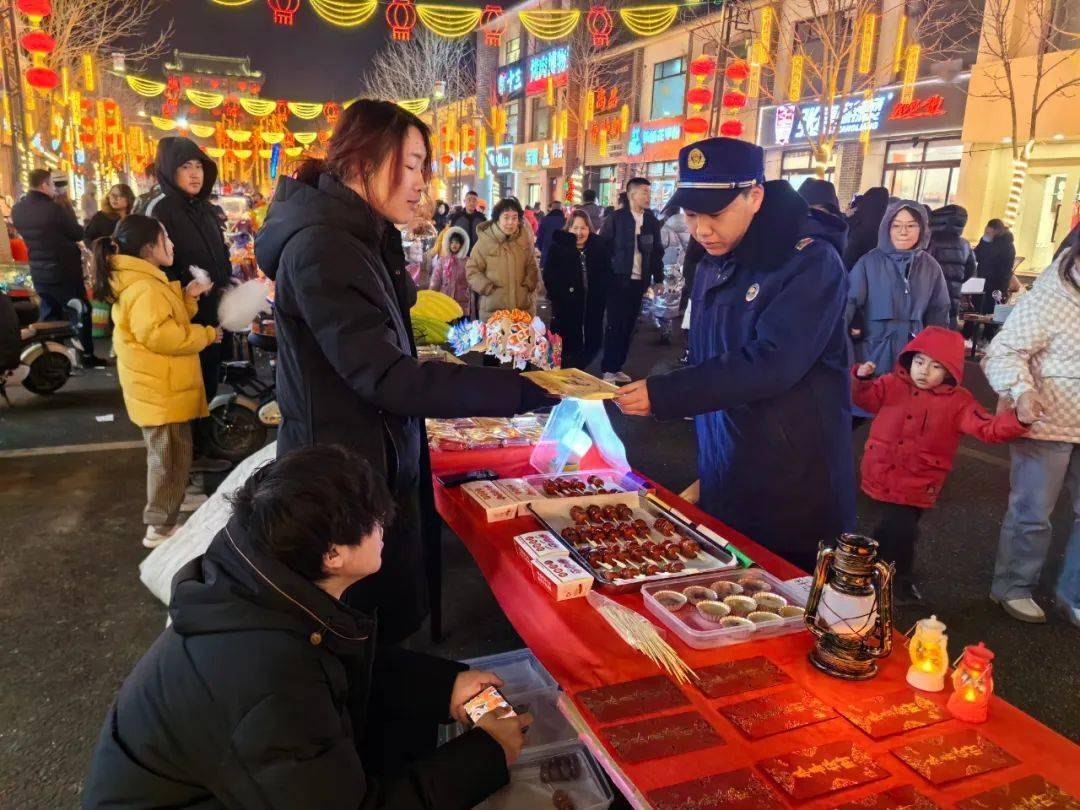 【100| 消防】张家口:网红夜市街有这样一家免费摊位……_宣传_活动