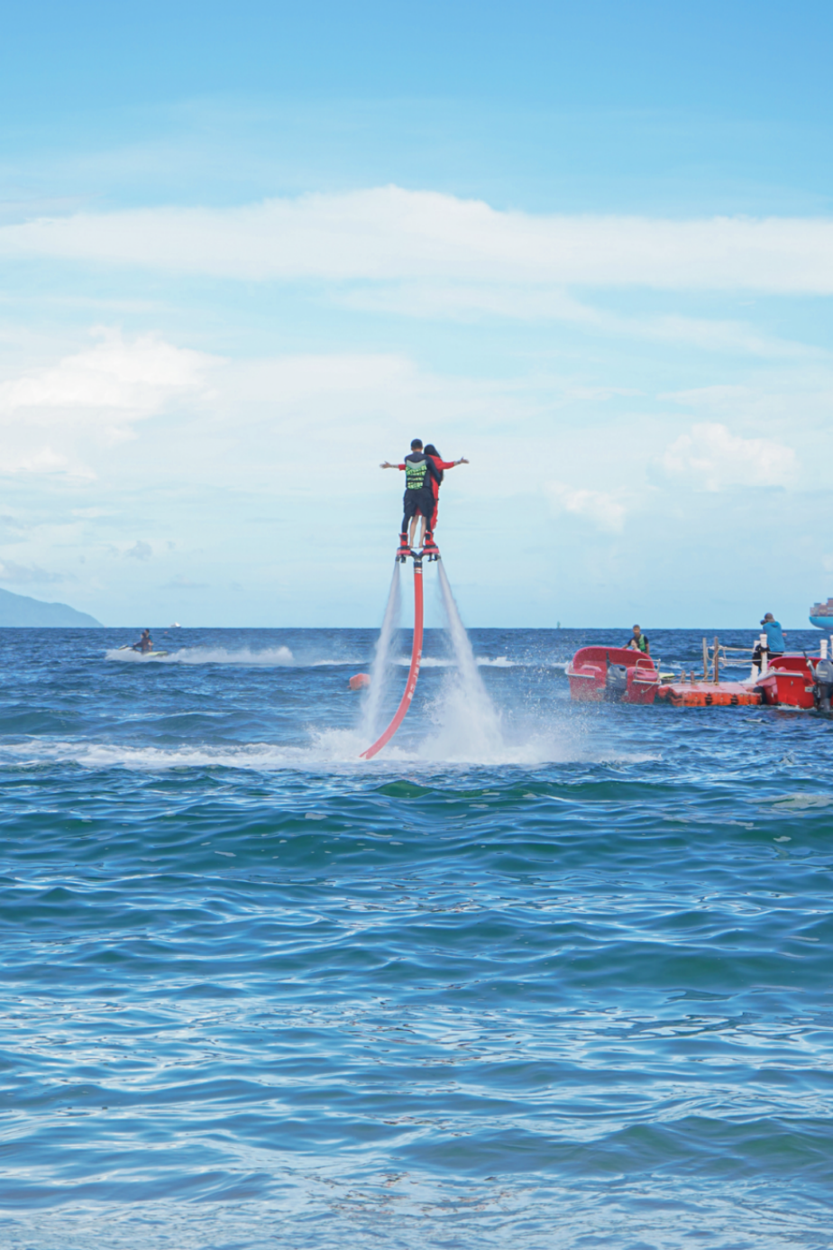 游艇水上飞人,滑翔伞……玩上一天都不