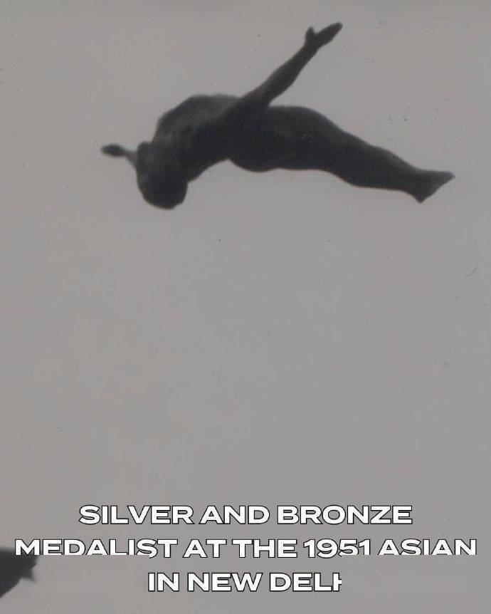 100岁伊朗跳水运动员登台游泳世锦赛获