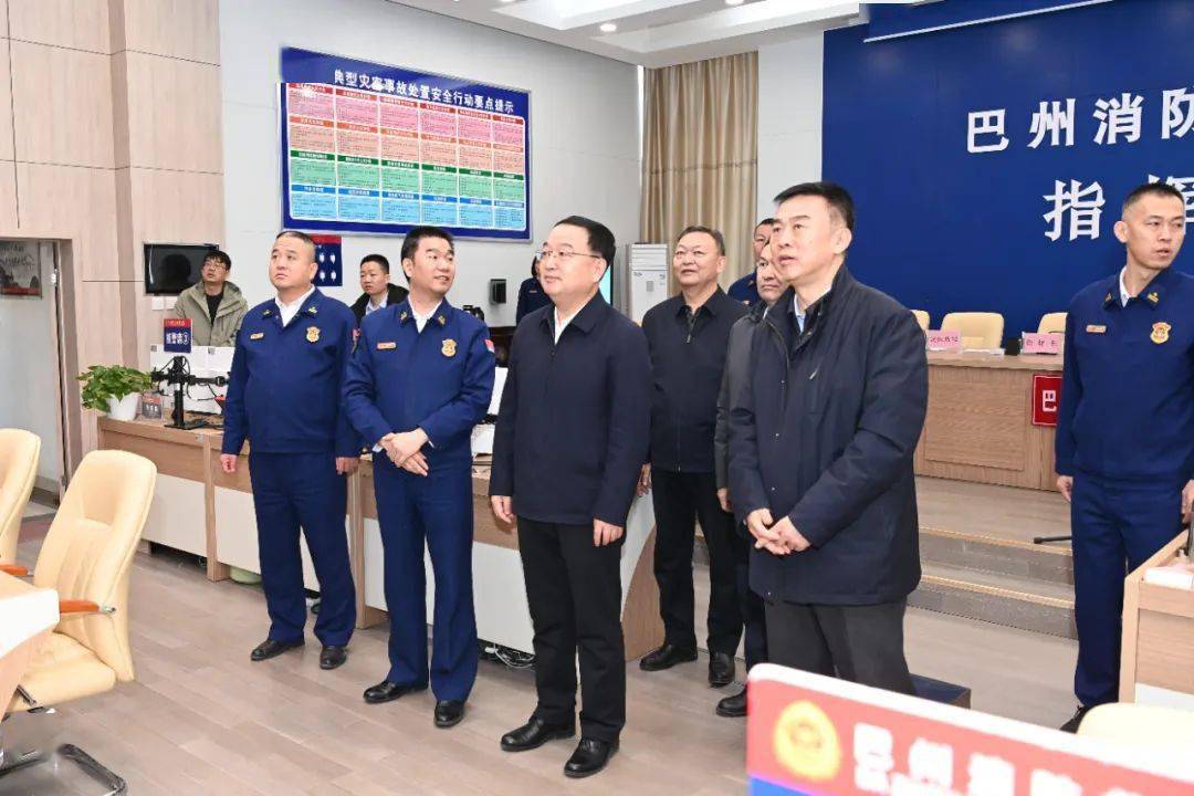 2月10日,农历大年初一,州党委书记任广鹏,州党委副书记,州长巴图深入