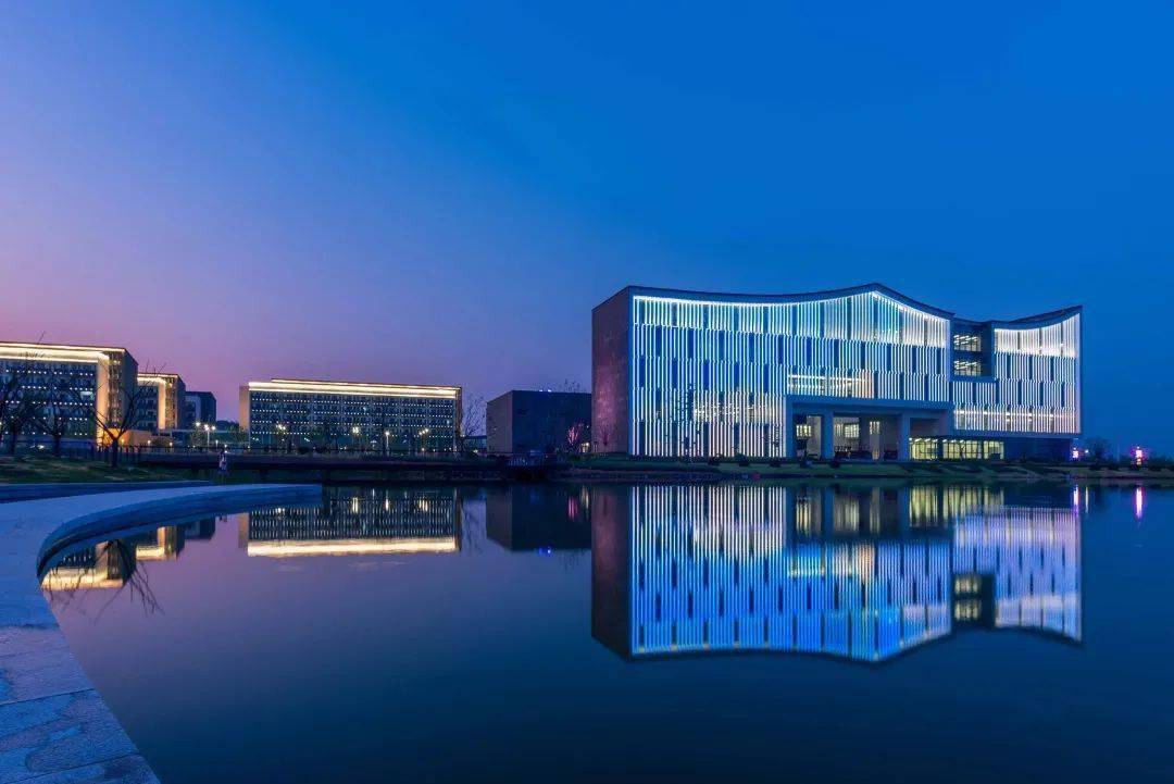 从学科优势来看,清华大学,北京航空航天大学,北京理工大学,天津大学