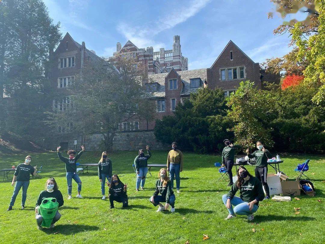 又到了一年一度需要跟亲戚解释"我在美国不是读野鸡".