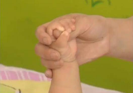 而握固这种独特的攥拳方法,更是对肝脏有独特的保护作用.