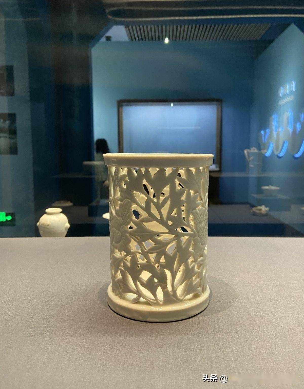 国博德化瓷:德化白瓷的六种白_瓷塑_含量_釉色