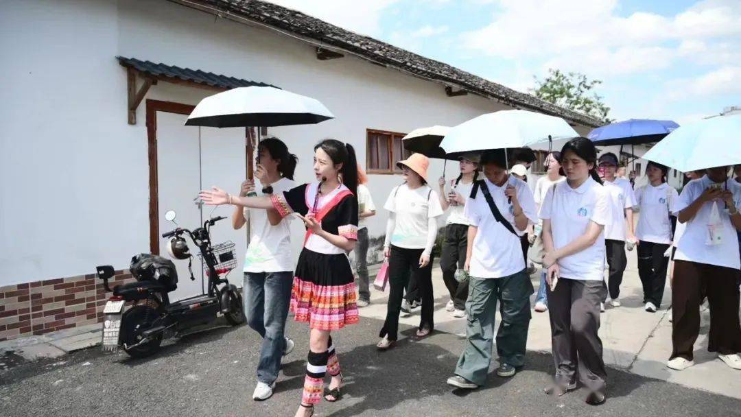 返乡青年在行动|房欣:非遗传承"经纪人"_连南_文化