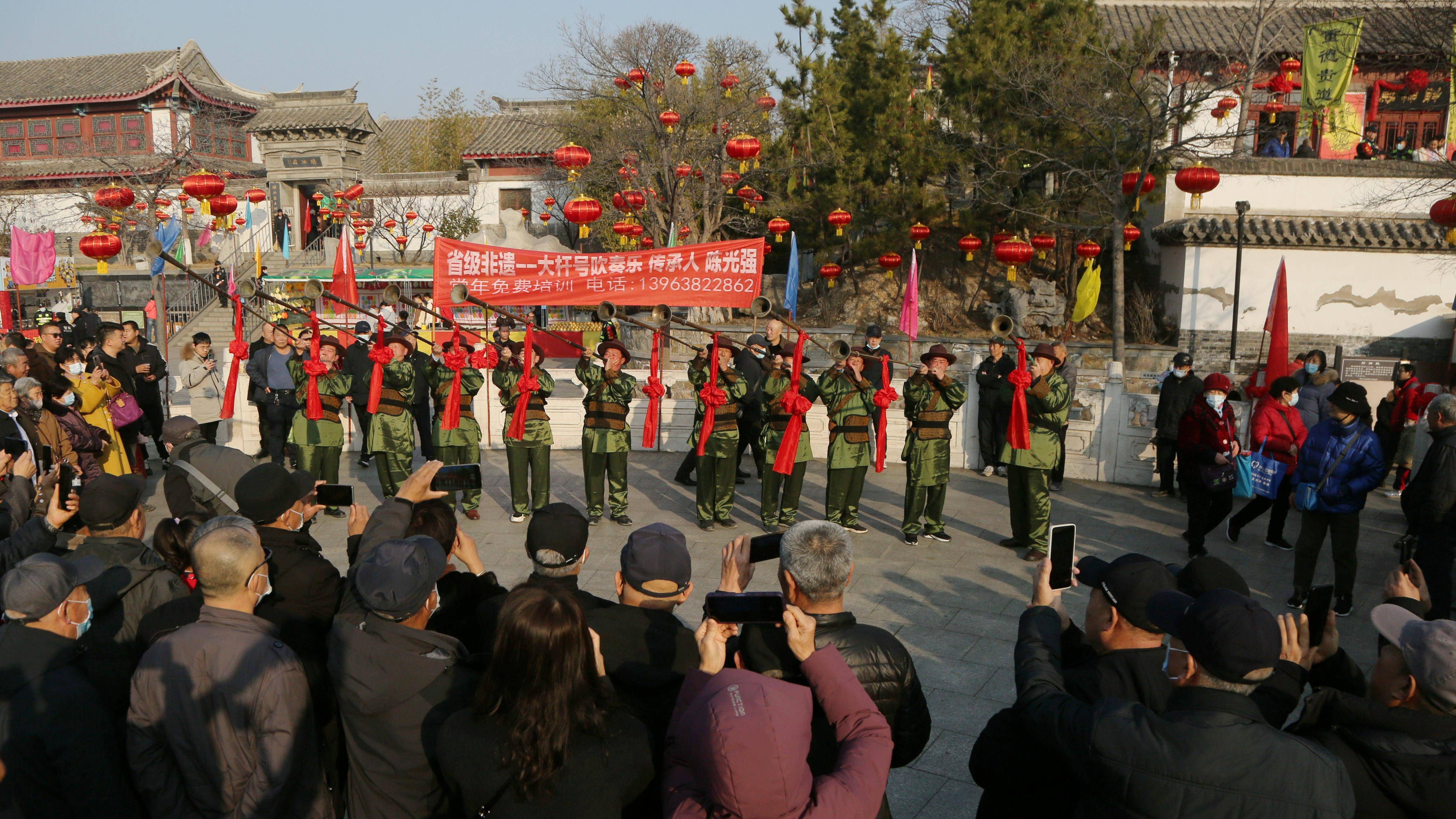 网络中国节·春节|烟台毓璜顶庙会时隔四年重启 首日客流量突破3万
