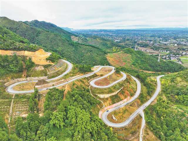 川渝合力破解"蜀道难"_成渝_重庆_建设