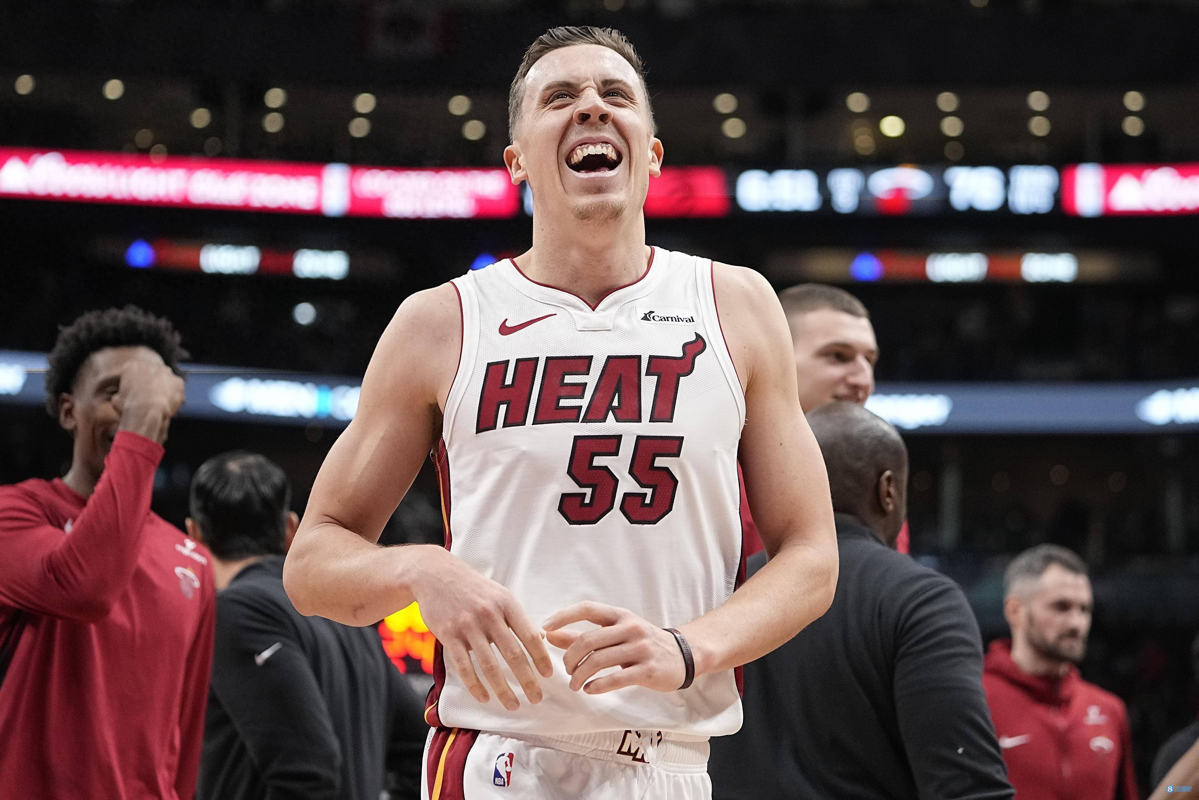 邓肯-罗宾逊11中7拿到20分 三分7中5_热火_直播_罚球