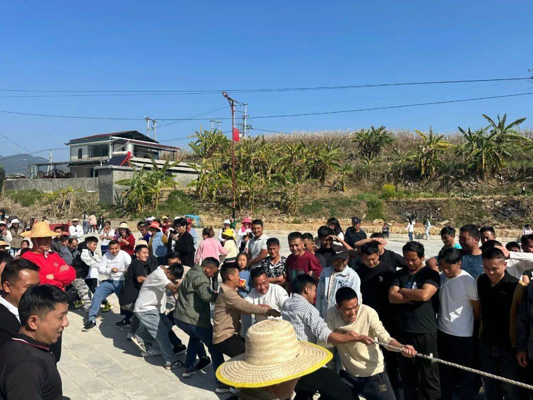 临沧镇康:边境村民欢乐过大年_活动_游戏_视频