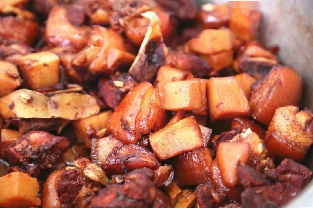 晚餐:在【霍童古镇】品尝猪蹄焖笋,霍童肉丸,大肠粉扣等美食.