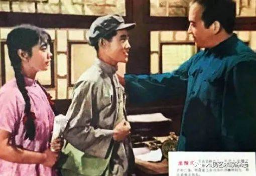 1952年,牛犇加入上海电影制片厂.就这样,牛犇这个名字一用就是70多年.