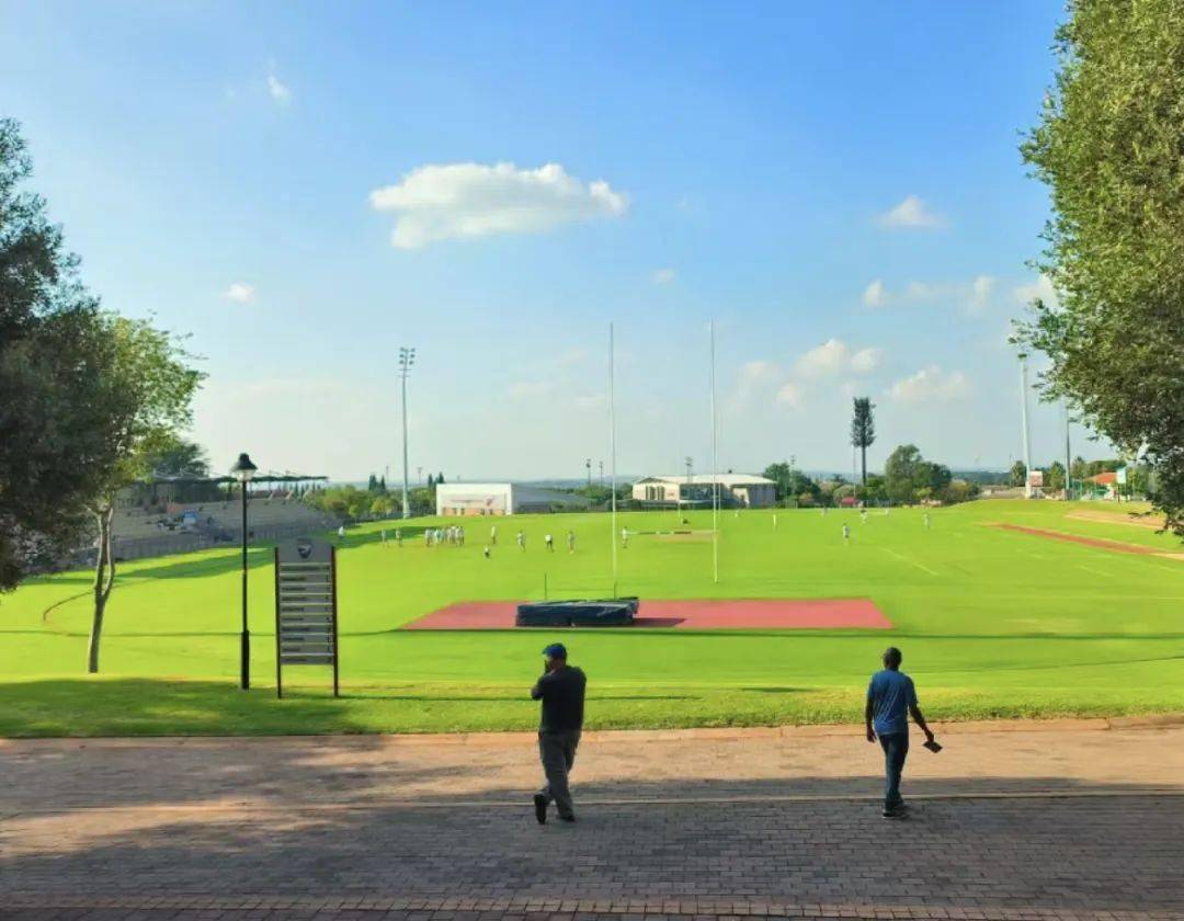 南非以前是英国的殖民地,私立学校不论是硬件,理念还是师资,都延续了