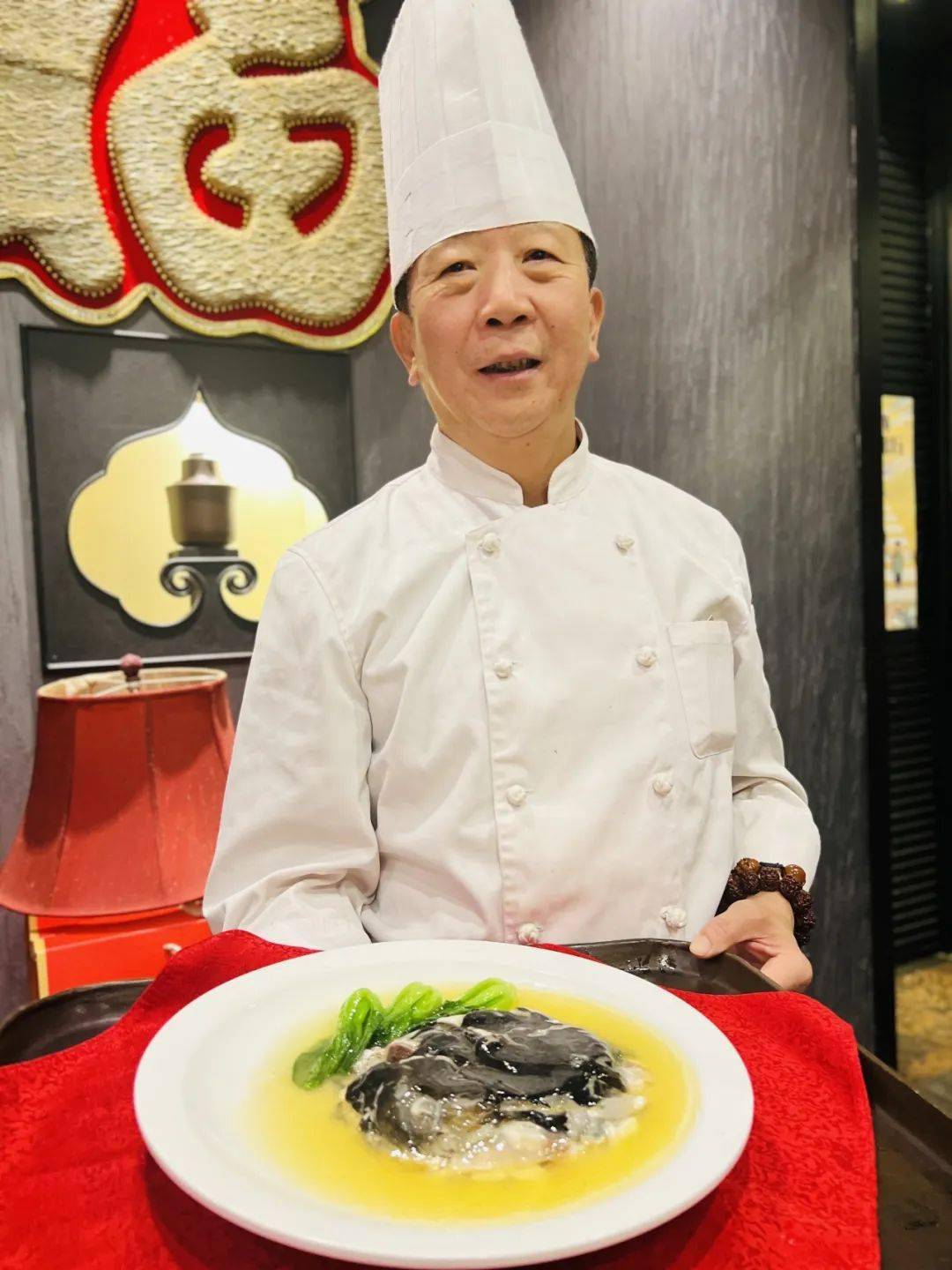 老字号里的幸福年味丨来淮扬春吃拆烩鲢鱼头_鱼肉