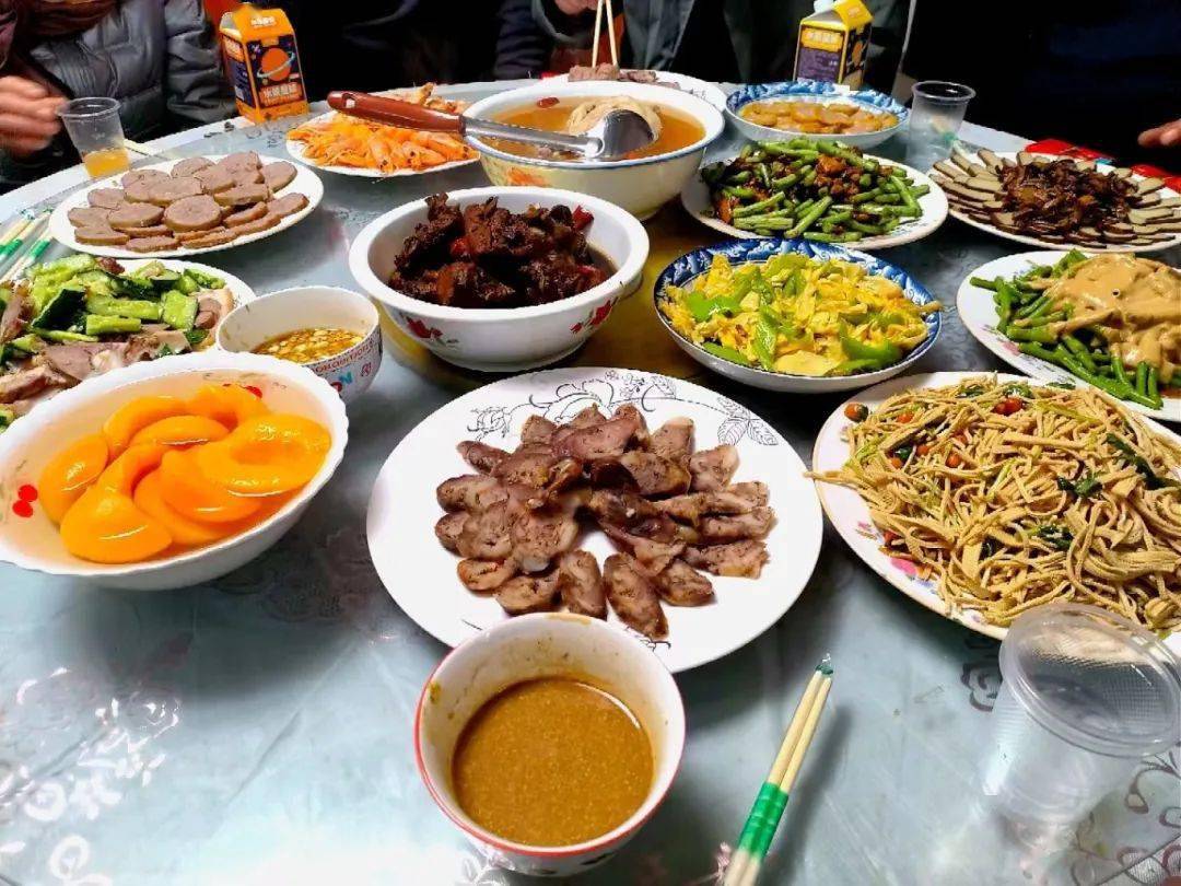 姜雯婕_餐桌_枣子