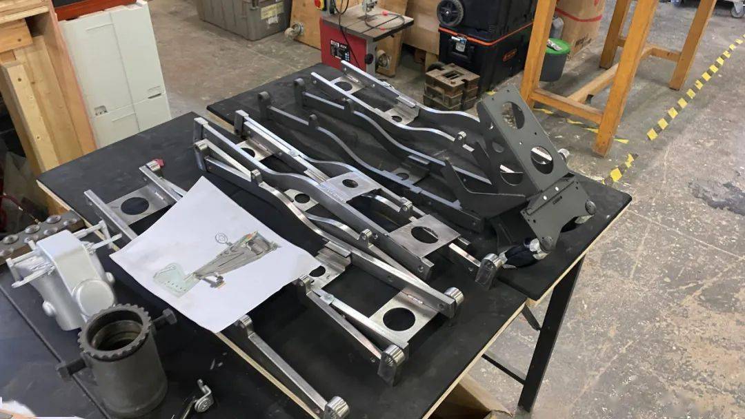 ramey先生从会读书开始就一直在学习这些知识,并且幸运地认识了许多