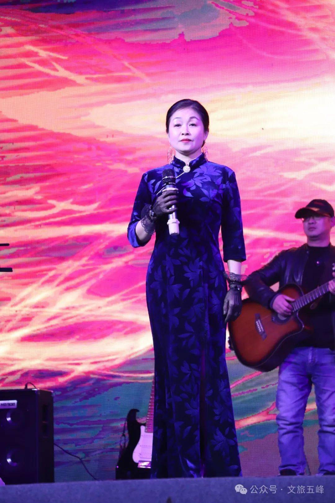 《安妮》 《夕阳醉了》--朱晓辉12.《花房姑娘》--老五11.