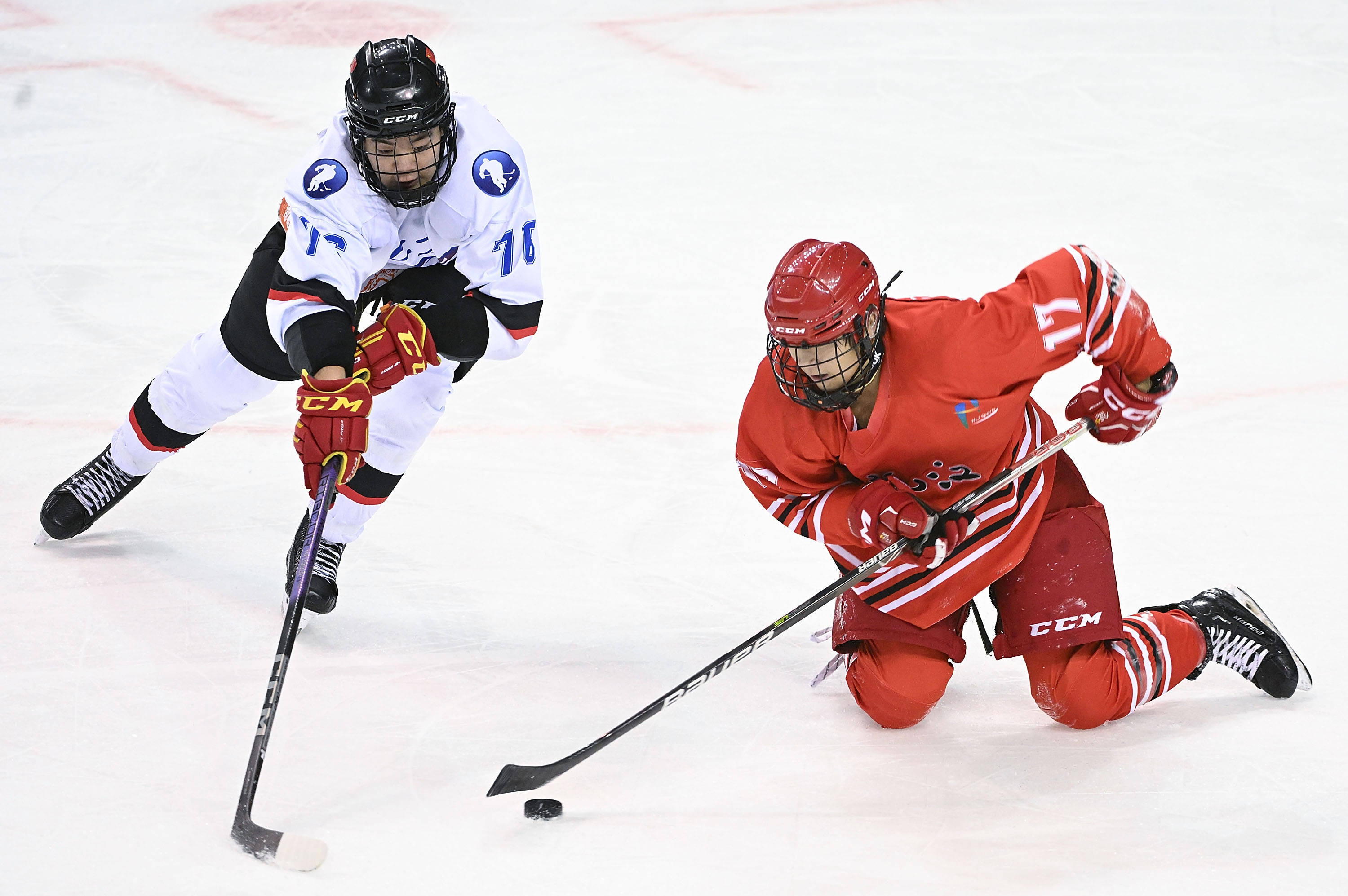 冰球——男子青年组:北京胜黑龙江