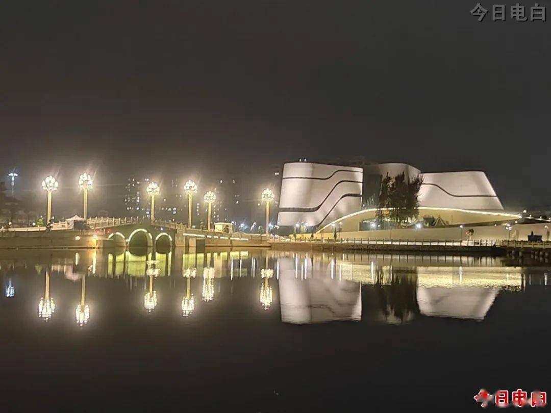 电白城区夜景"靓爆镜"!高清美图来了_城市_公园_茂名