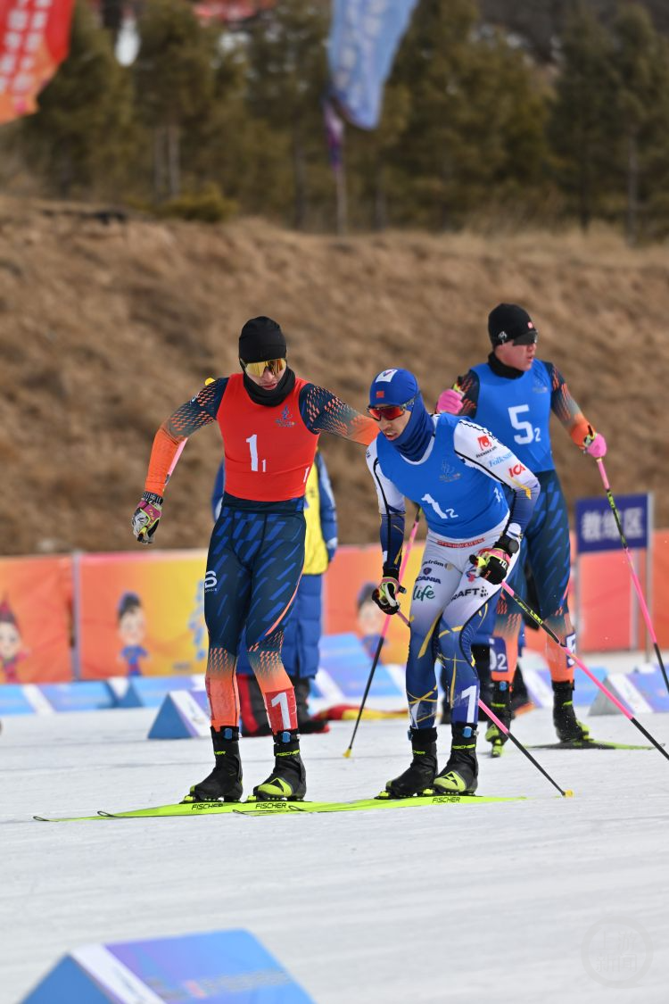 王强/吾尔开西·库尔班江为重庆拿下"十四冬"第4金_比赛_滑雪_短距离