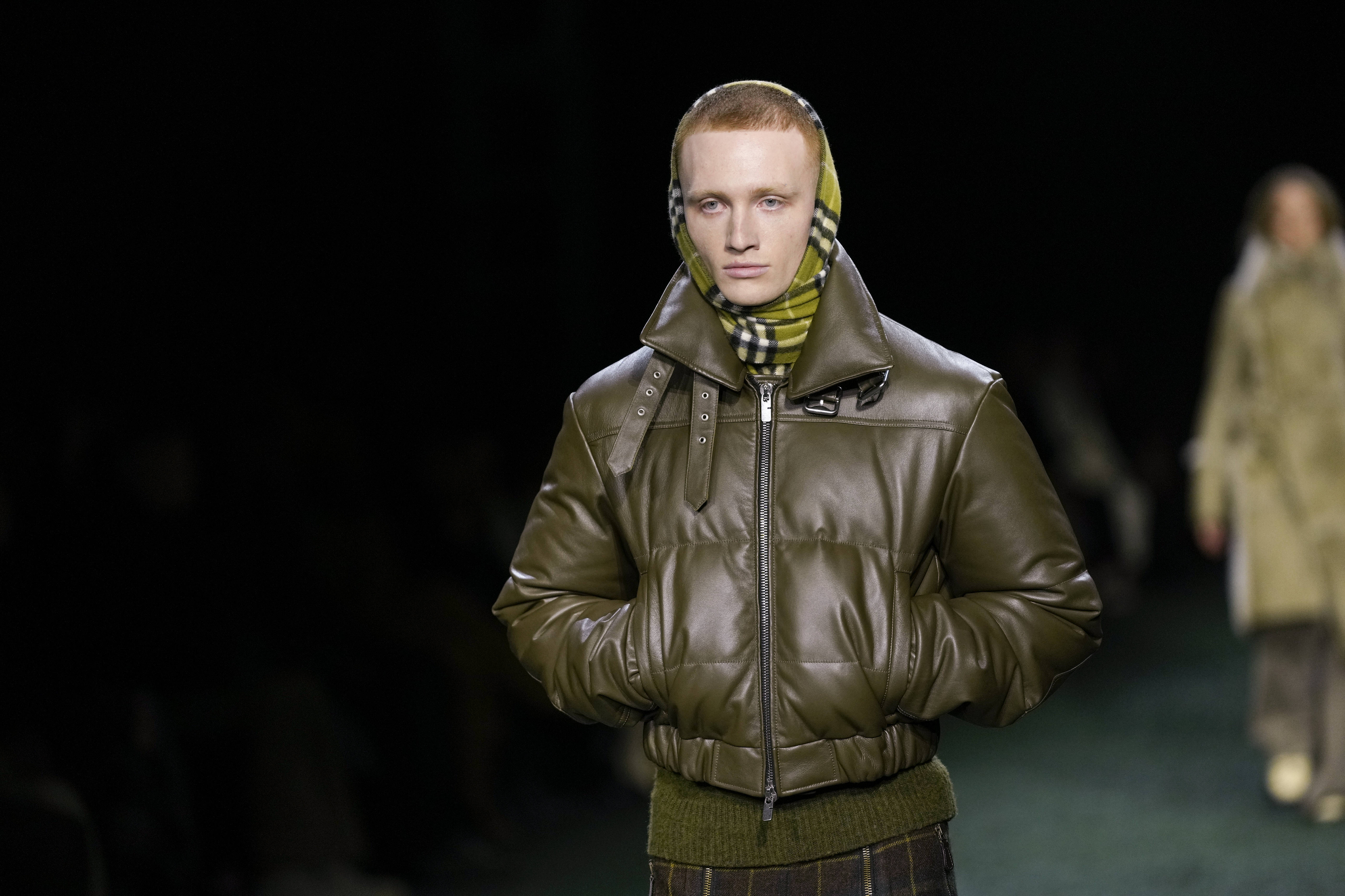 伦敦时装周——博柏利品牌时装秀_新华社_外代_照片