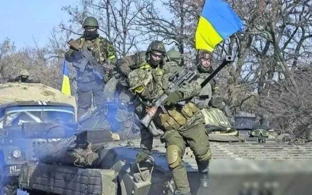 俄罗斯从四面八方发起进攻,乌军面临地狱般的环境_战争_战略_军事