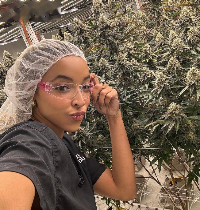 漏屎拉粪不要得到舒服easy_chill_rina_偶像