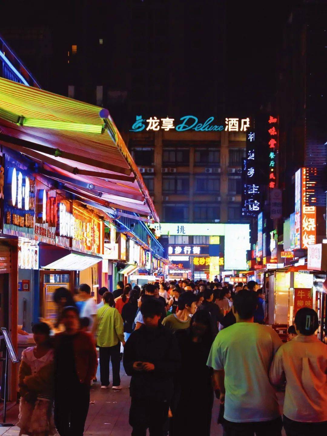 下班,直冲防城港这条街!_美食_烧烤_版权