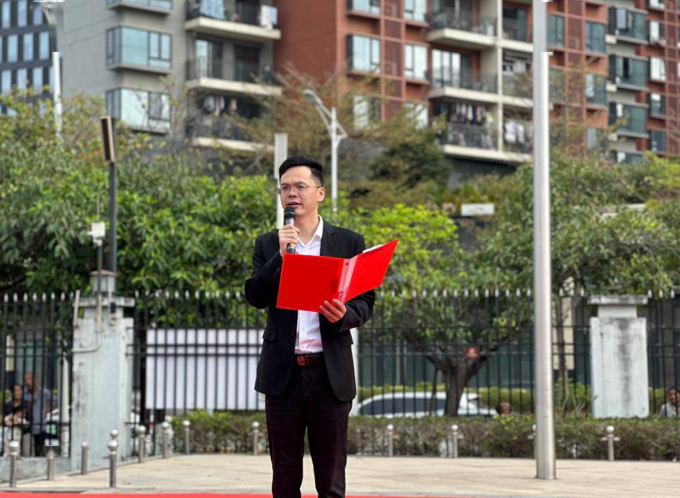 东莞校长"开学第一讲",以乘龙之势共创未来_学子_松湖_周剑光