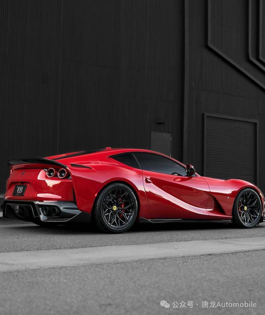 【法拉利的美】ferrari 812 carbon aero:极速之美,炭纤维的奢华