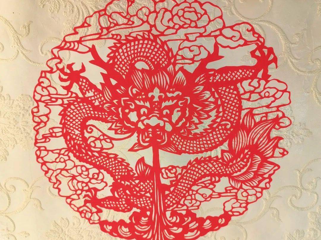 【龙年剪纸】龙作为中华民族的文化图腾流传至今_九龙_中国_龙的传人